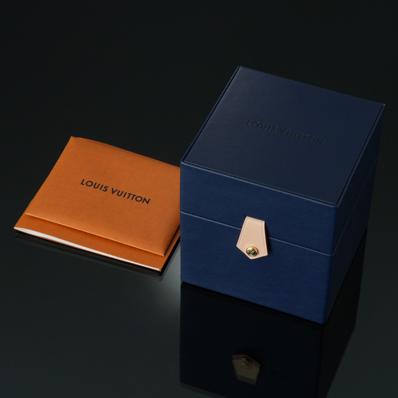 LOUIS VUITTON(NEW)루이비통 땅부르 문 듀얼 타임 QA142Z (새상품) NEW PRODUCT